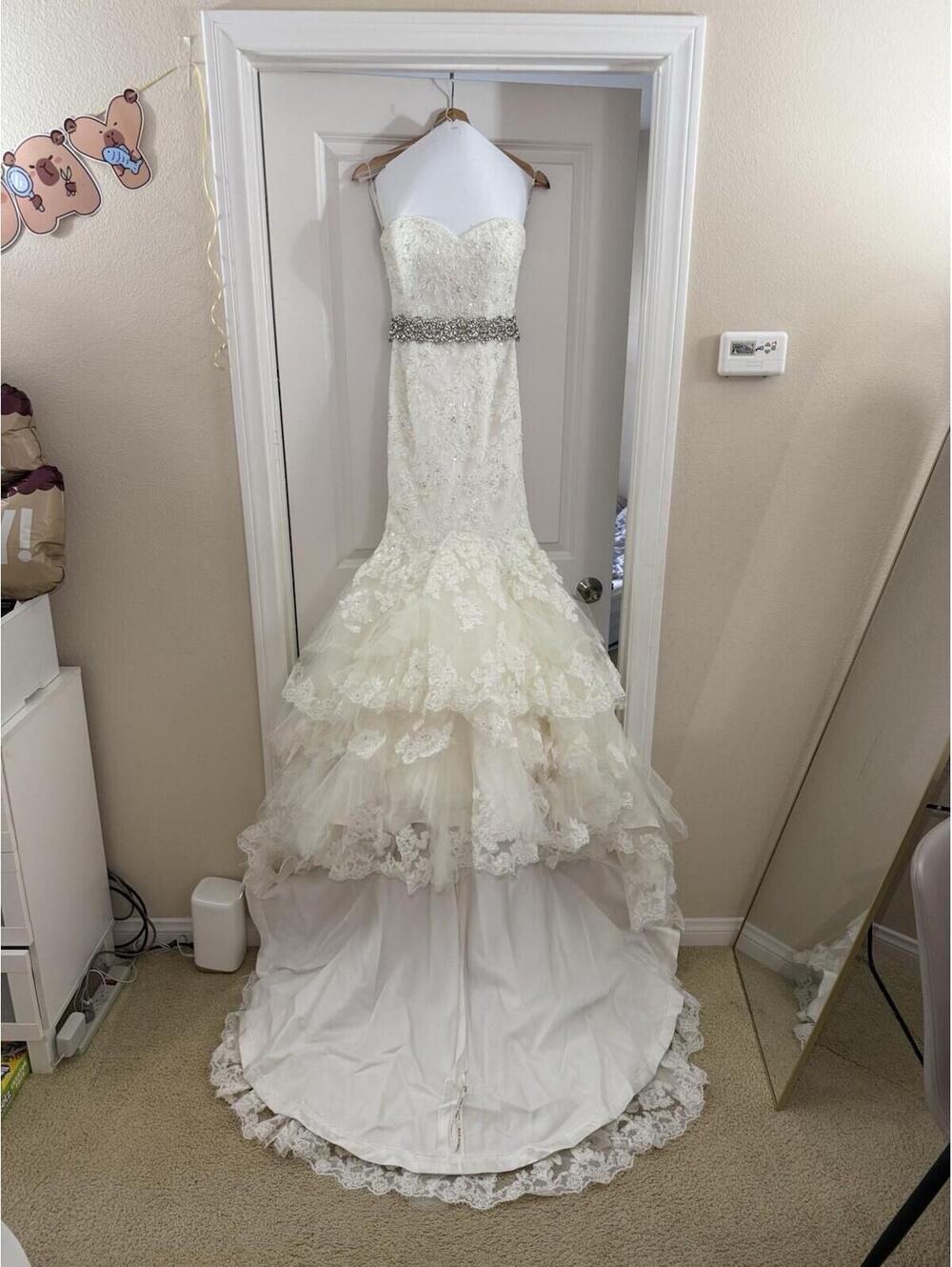 Authentic Maggie Sottero Couture Wedding Dress Size 0 Preserved w Certificate